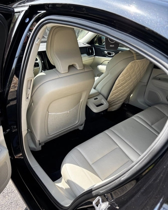 Volvo S60 cena 144500 przebieg: 56700, rok produkcji 2020 z Brwinów małe 106